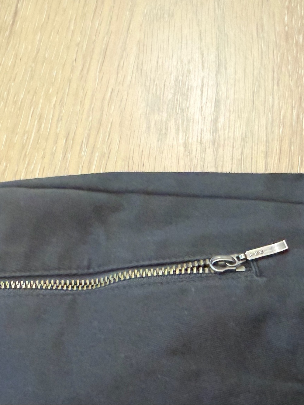 LOFT Black Wide-Leg Stretch Pants with Zip Pocket Details - Picture 4 of 7